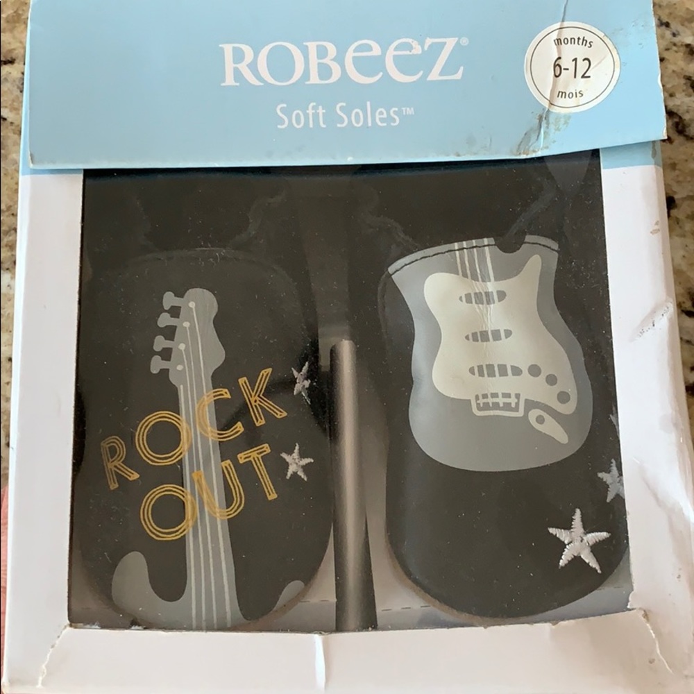 Rock out leather baby shoes. Sz: 6-12mths